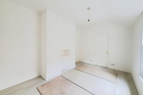 2 bedroom apartment for sale, First Floor Flat, London E16