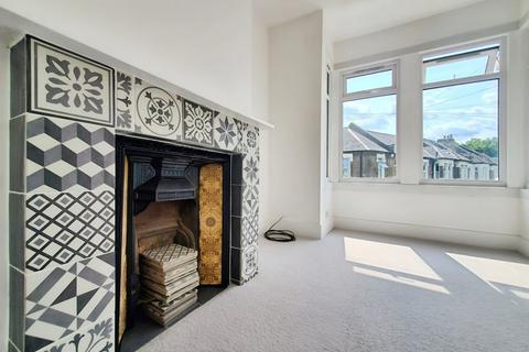 2 bedroom apartment for sale, First Floor Flat, London E16