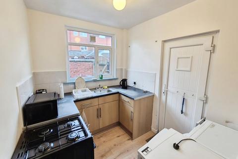 2 bedroom terraced house to rent, Agnew Road, Greater Manchester M18
