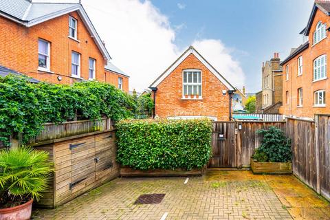 undefined, Lower Kings Road, North Kingston, Kingston Upon Thames, KT2