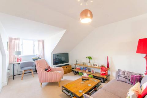 2 bedroom maisonette for sale, Shernhall Street, Walthamstow, London, E17