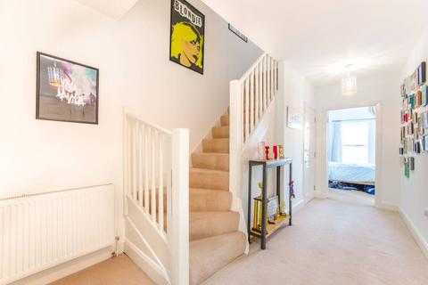 2 bedroom maisonette for sale, Shernhall Street, Walthamstow, London, E17