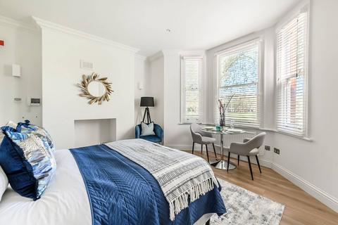 Studio to rent, Vincent Square, Westminster, London, SW1P