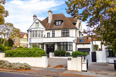 Westcliff-on-sea SS0