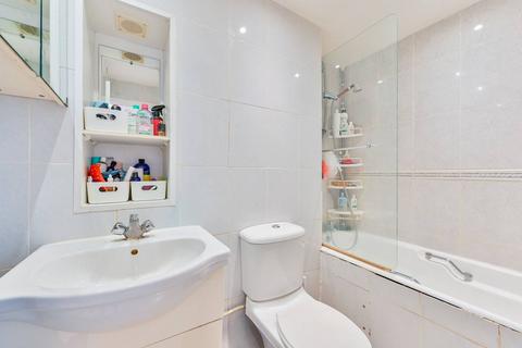 1 bedroom flat for sale, Quadrangle Tower, Hyde Park Estate, London, W2