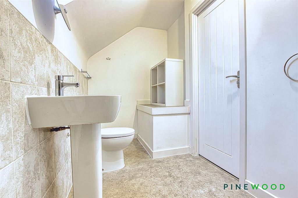 Ensuite shower room