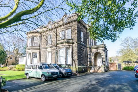 2 bedroom flat to rent, Croxteth Drive, Liverpool L17