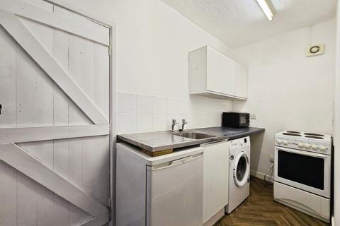 undefined, Cross Street, Macclesfield SK11