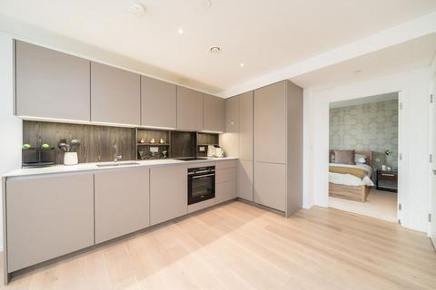 2 bedroom flat to rent, York Place, London SW11