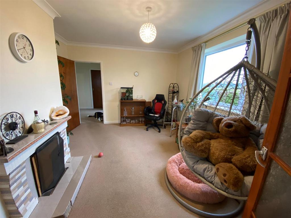 Dining Room.jpg