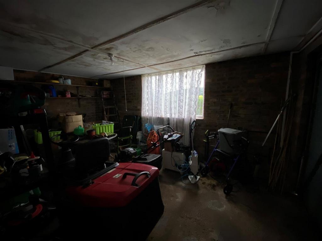 Garage.jpg