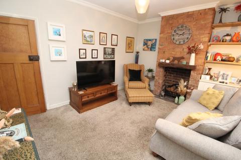 2 bedroom terraced house for sale, Park Road, Leicester LE8