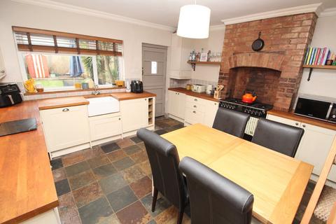 2 bedroom terraced house for sale, Park Road, Leicester LE8