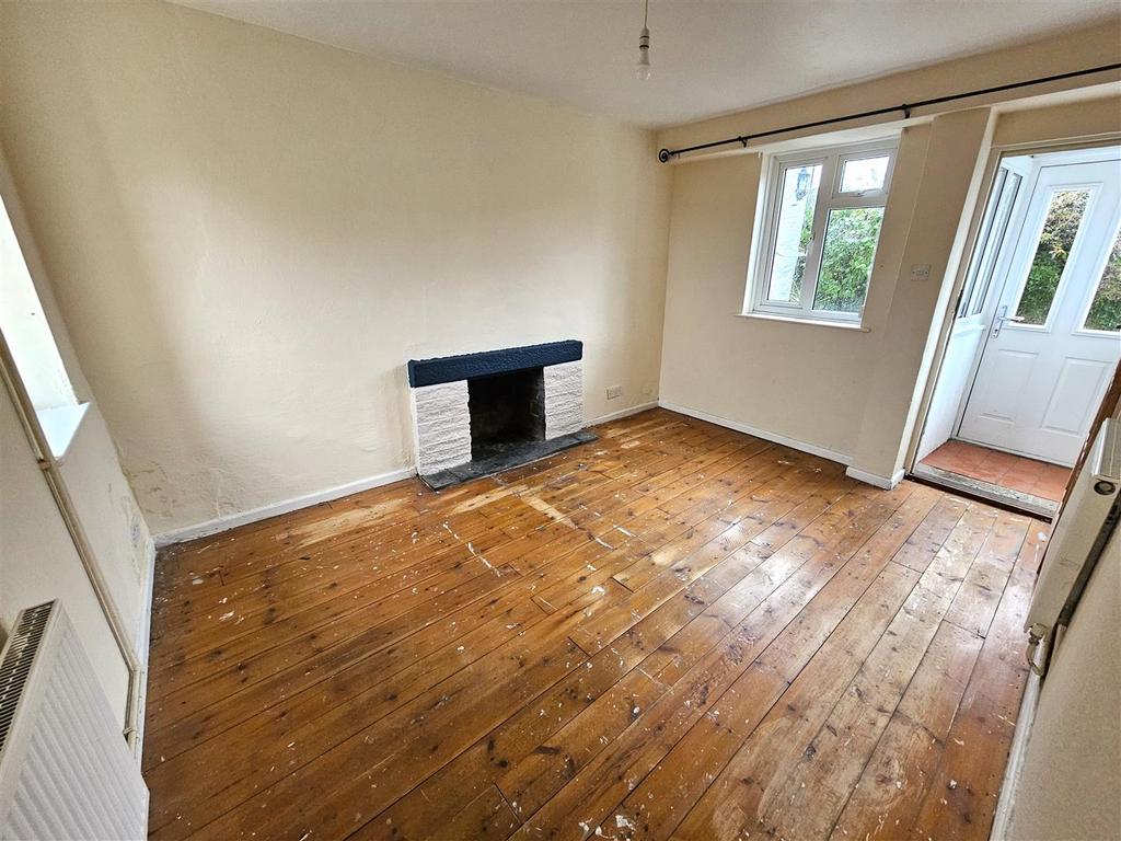 Sitting Room.jpg