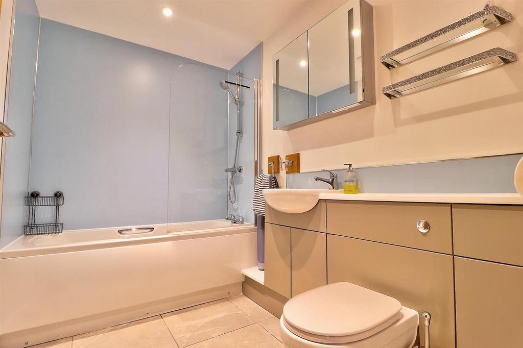 Bathroom.jpg