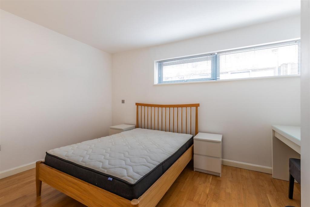 12 Gwynt Mews-11.jpg