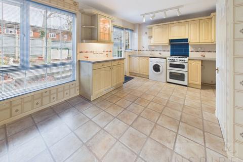 undefined, Kittiwake Close, Crawley RH11