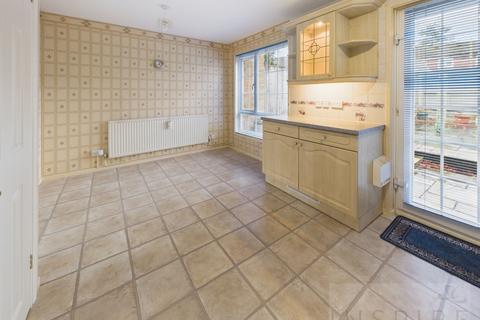 undefined, Kittiwake Close, Crawley RH11