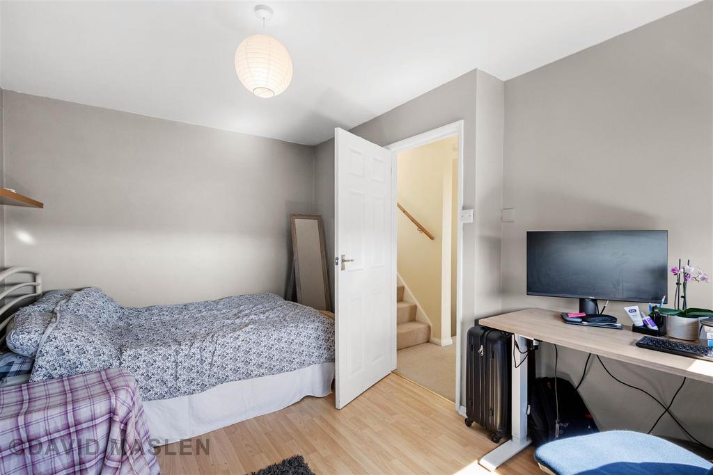 Bedroom (2).jpg