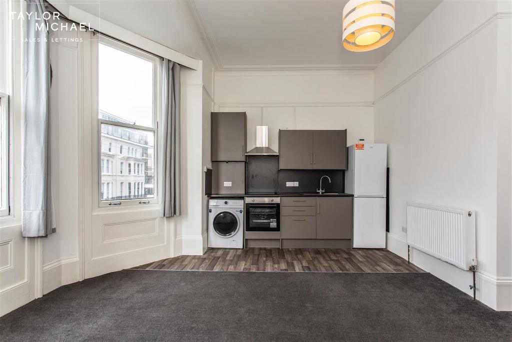 Living Room / Kitchen