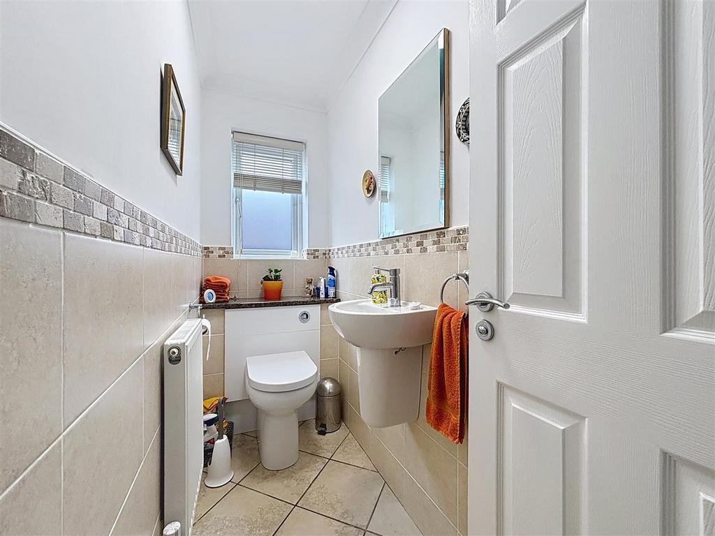 Cloakroom WC