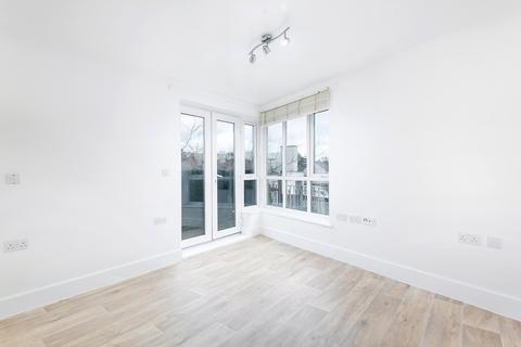 2 bedroom flat for sale, Canterbury Road, London, CR0