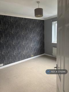 2 bedroom maisonette to rent, Beech Ave, Ruislip, HA4