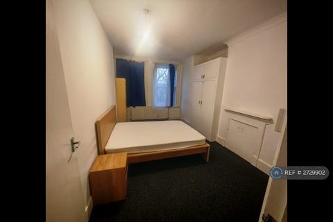 2 bedroom flat to rent, Perth Road, London, N22