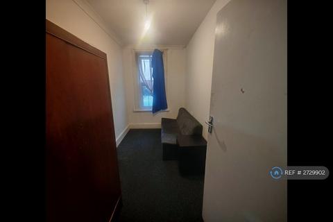 2 bedroom flat to rent, Perth Road, London, N22