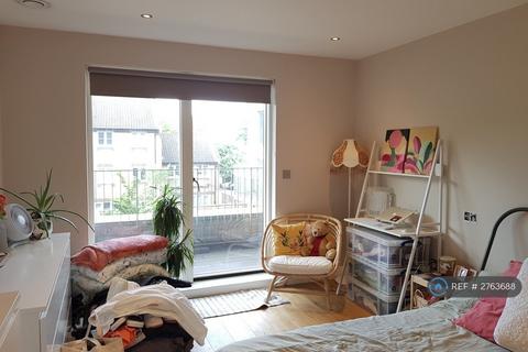 2 bedroom flat to rent, Lyden Court, London, N19