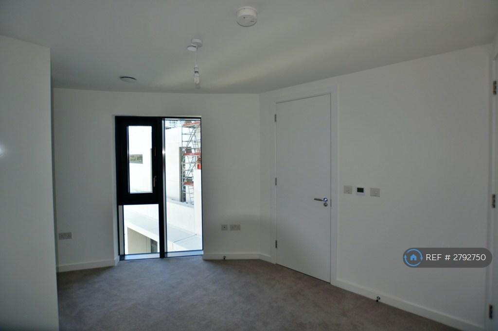 Main Double Bedroom