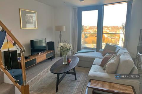 2 bedroom flat to rent, City North West Tower, London, N4