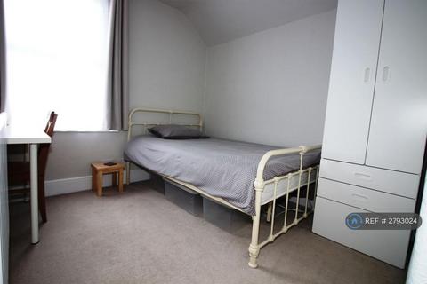4 bedroom terraced house to rent, Tewkesbury Street, Cardiff, CF24