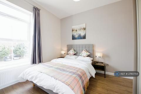 undefined, Ballards Lane, North Finchley, N12