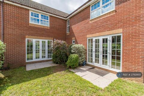 4 bedroom detached house to rent, Southfield Drive, Crediton, EX17