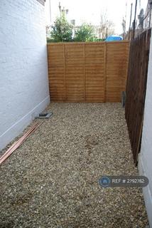 1 bedroom flat to rent, Tooting High Street, London, SW17