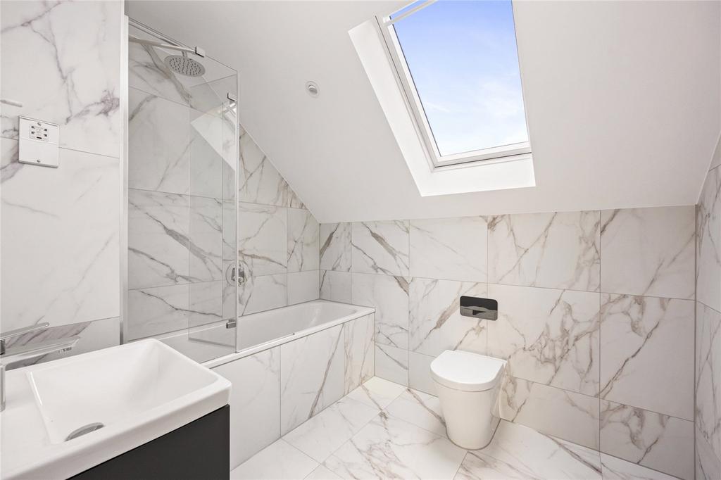 En Suite Bathroom