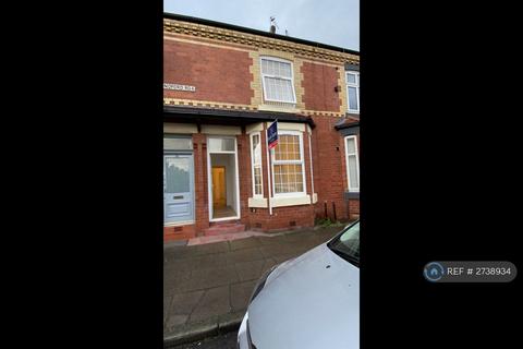 3 bedroom terraced house to rent, Blandford Road, Salford, M6