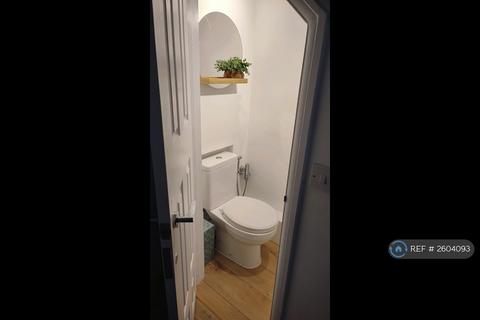 undefined, Bedster Gardens, West Molesey, KT8