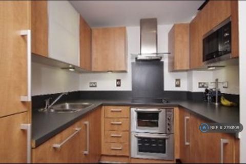 1 bedroom flat to rent, Earlsfield House, Kingston Upon Thames, KT2