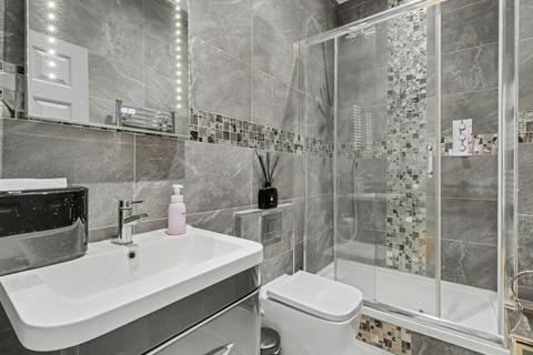 1 bedroom apartment to rent, Warwick Road, London, SW5