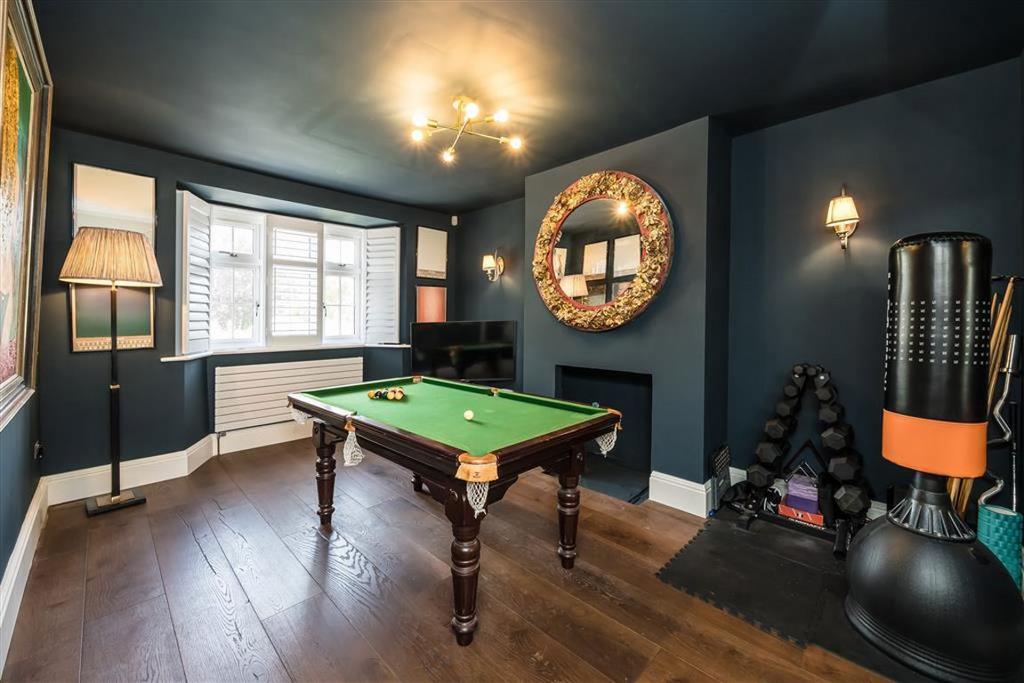 Games room, fireplace