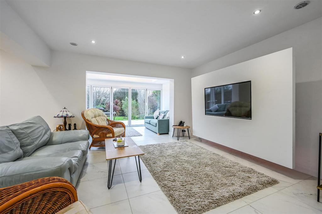 18 NEWLANDS AVENUE - TN394 HA - PHOTOS (16).jpg