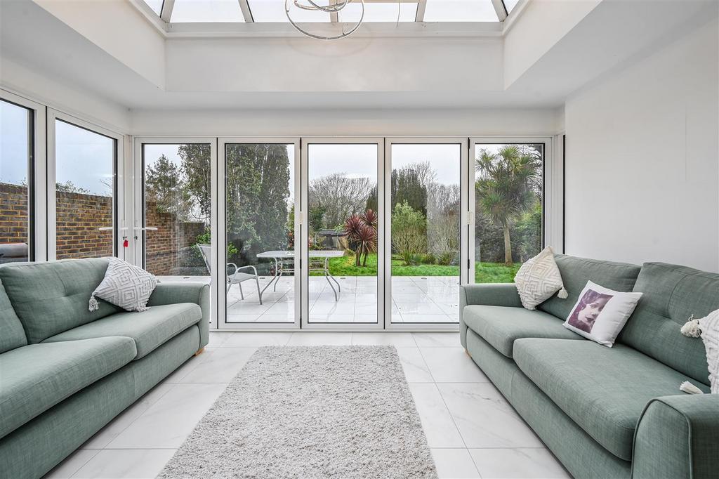 18 NEWLANDS AVENUE - TN394 HA - PHOTOS (18).jpg