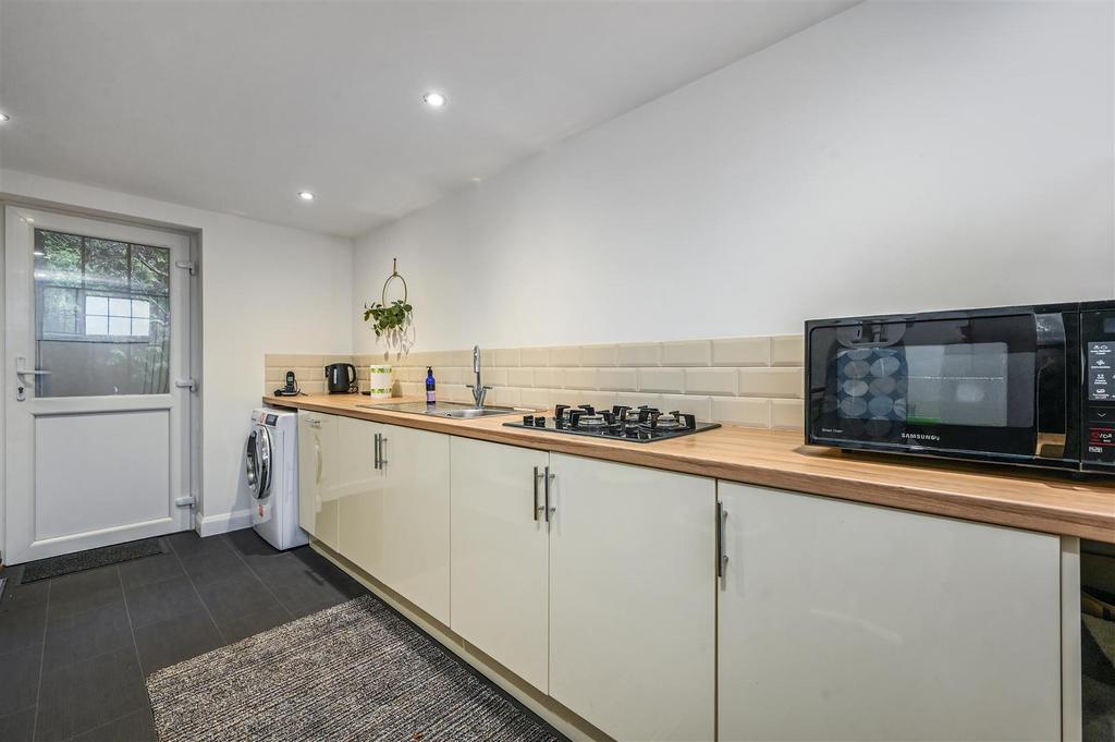 18 NEWLANDS AVENUE - TN394 HA - PHOTOS (11).jpg