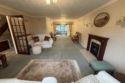4 bedroom detached house for sale, Sibland Road, Thornbury, BS35