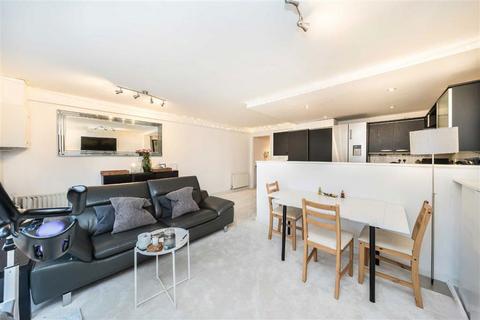 2 bedroom flat for sale, Poynders Road, London SW4