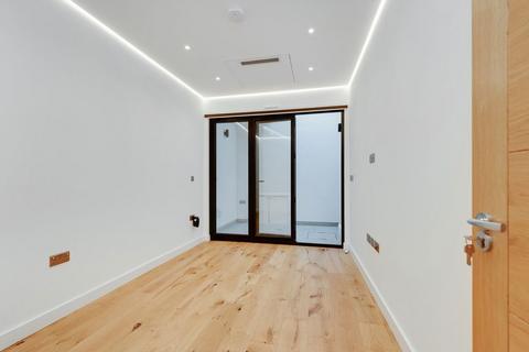 undefined, Highview Road, London W13
