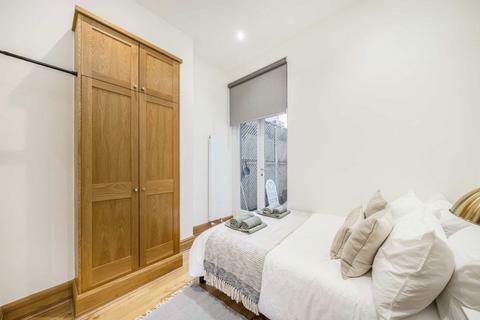 undefined, St. Johns Road, Richmond TW9