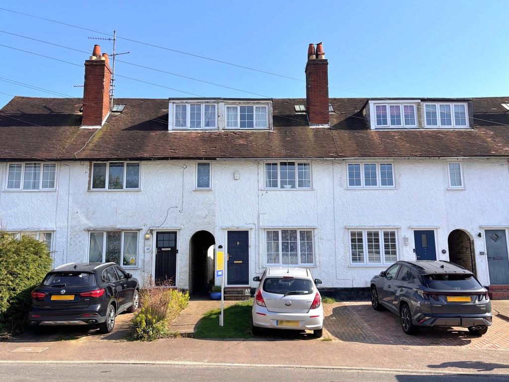 Common View Letchworth Shott Lane, Letchworth Garden City, SG6 2 bed terraced house - £380,000